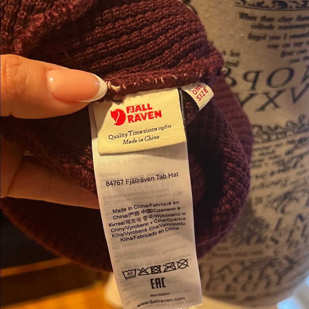 Fjall Raven Knit Beanie - Picture 5 of 6